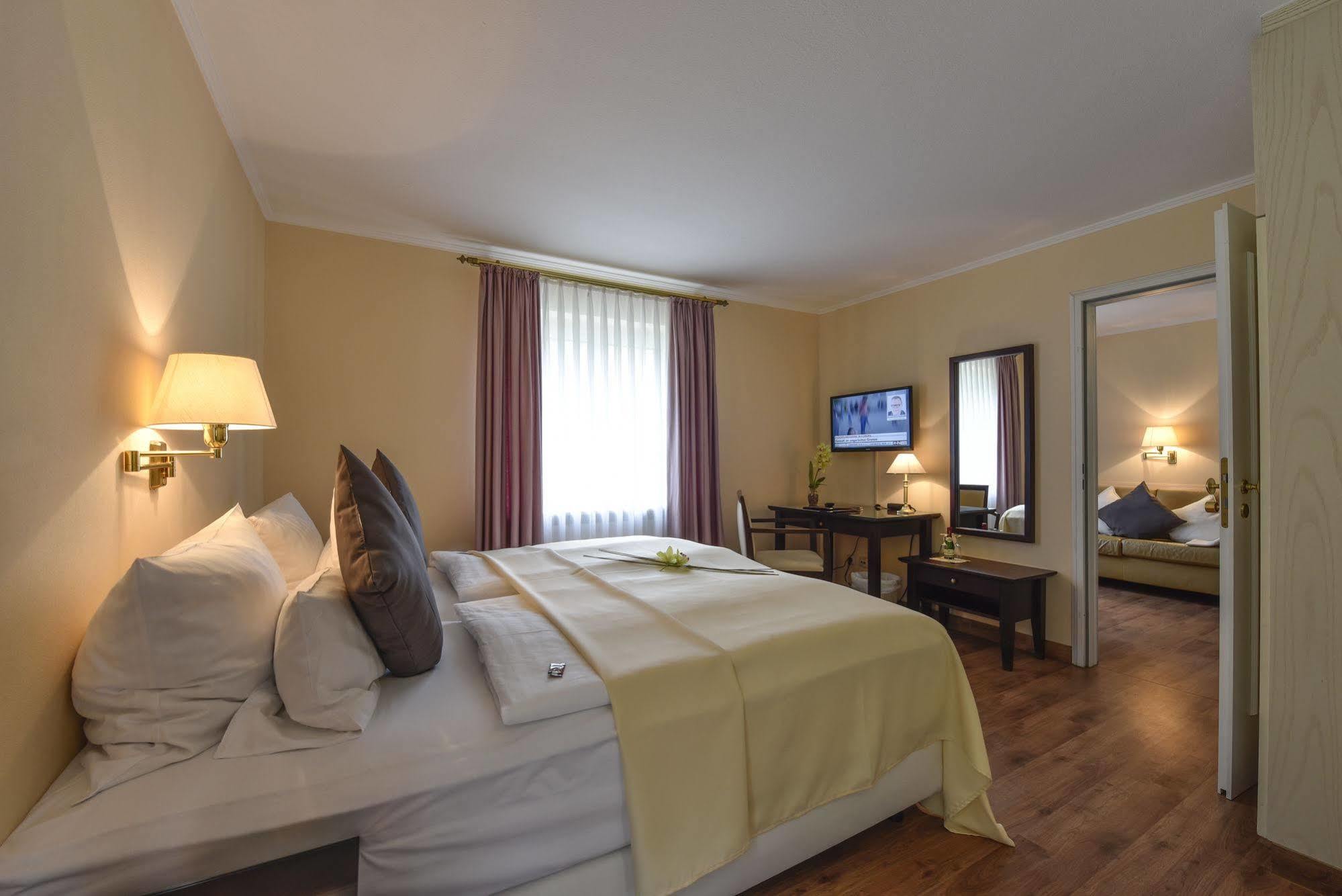 Atrium Hotel Amadeus Osterfeld Exterior foto
