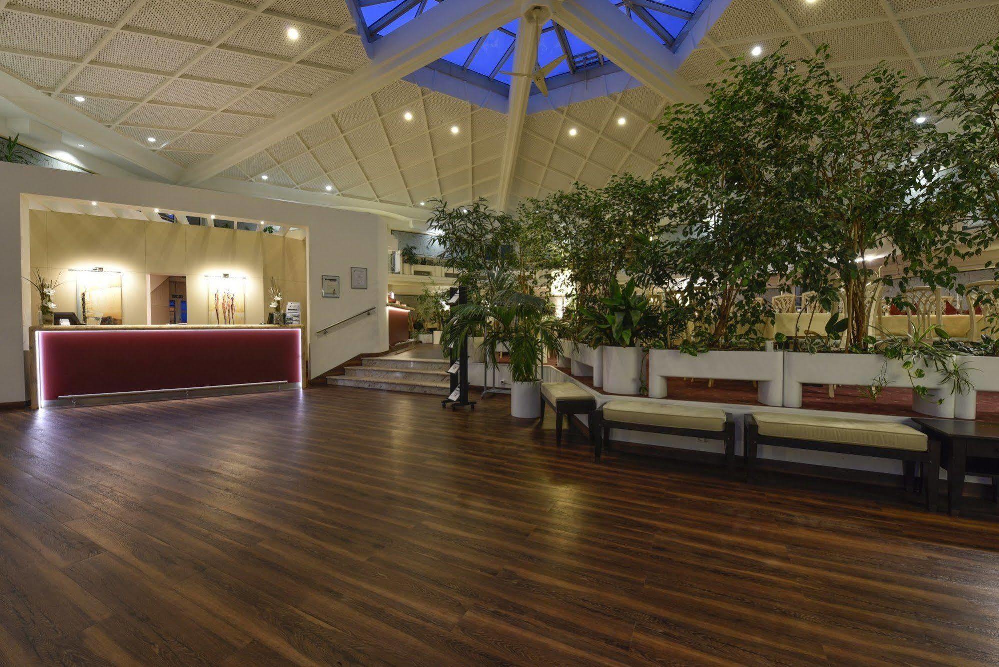 Atrium Hotel Amadeus Osterfeld Exterior foto